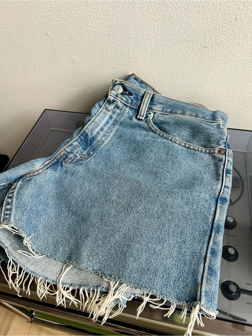 Levi Strauss 550 raw cut shorts